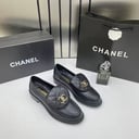 حذاء نسائي ماركة شانيل C04