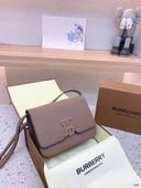 شنطة نسائية ماركة بربري