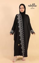 عباية لنن لف باللون الأسود مطرزة
