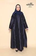عباية لف باللون الكحلي وشك بالامام