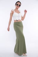 تنورة ماكسي  سكيني أنيقة باللون الزيتي بقصة جميلة تضفي طلة جذابة (مطاط)