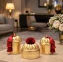 ثلاث علب انيقه من النحاس بمسكه تسل لون احمر