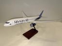 مجسم B787 طيران الرياض بالشعار الأبيض الجديد