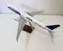 مجسم طائرة B777 بشعار الفورميلا