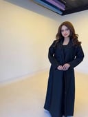 عباية بليزر أسود بشك يدوي مع الطرحة