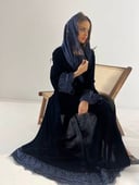 عباية مخمل بكلفه تطريز يدوي(متوفر خيار الأسود)