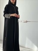 101# عباية بأزرار زيتي