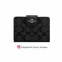 Medium Corner Zip Wallet In Signature black