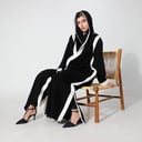 كريب اسود مع خطوط بيضاء