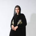 مخمل اسود مع شك و ريش