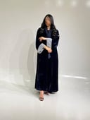 مخمل كحلي مع أسواره مبطنه