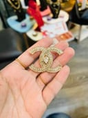 Gold chan*l brooch 