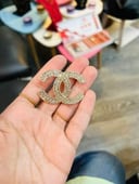 Gold brooch 