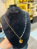 Long necklace with blue stones