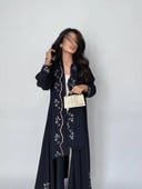 عبايه صيفية جديدة كريب مع تطريز يدوي 
