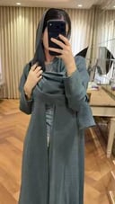 عباية أنيقة بخامة لينن فاخرة