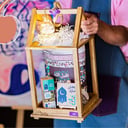 فانوس رمضان بالسجادة مع لوحة الكانفس والشوكلا