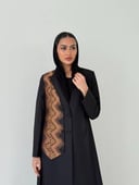 عبايه كتان بقصه رسمية مزينه بدانتيل بقصة السديري