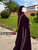 عباية كريب مطرزة برجاندي