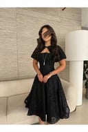 فستان ميدي كلوش دانتيل أسود بجاكيت