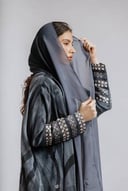 عباية بشت أنيقة