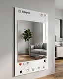 مرآة بتصميم مبتكر وشكل جذاب