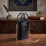 شنطة Bucket جلد طبيعي بتصميم عصري - Black Navy