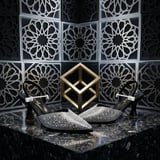 كعب مزين بالؤلؤ متوسط MB 3753 بعدة خيارات - أسود - 40