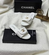 سليبر نسائي ماركة شانيل  - White