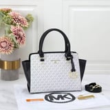 شنطة نسائية ماركة مايكل كورس  -m20 - ابيض مع اسود