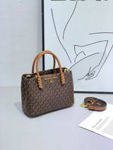 شنطة نسائية ماركة مايكل كورس - 1