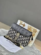 شنطة نسائية ماركة ديور - ابيض مع اسود
