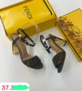 حذاء نسائي كعب ماركة فندي  - 3