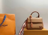 شنطة ماركة لويس فيتون  - بيج
