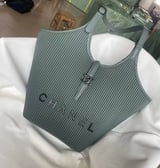 شنطة نسائية ماركة شانيل  - ازرق