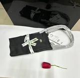 شنطة ماركة لاكوست - اسود