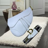 شنطة نسائية ماركة ديور  - ابيض