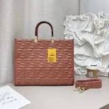 شنطة نسائية ماركة فندي - بيج