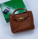 شنطة ماركة بوتيغا - بني