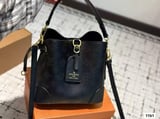 شنطة نسائية ماركة لويس فيتون  - اسود