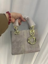 شنطة نسائية ماركة ديور  - رمادي