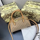 شنطة نسائية ماركة ديور  - 1