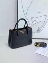 شنطة نسائية ماركة مايكل كورس - 2