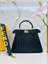شنطة نسائية ماركة فندي  - 1