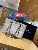 شنطة نسائية ماركة شانيل - ابيض