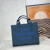شنطة نسائية ماركة مارك جاكوب - ازرق