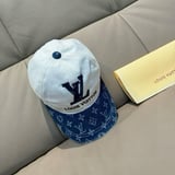 كاب ماركة لويس فيتون - 1