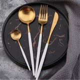 Cutlery set of 4 - WHITE