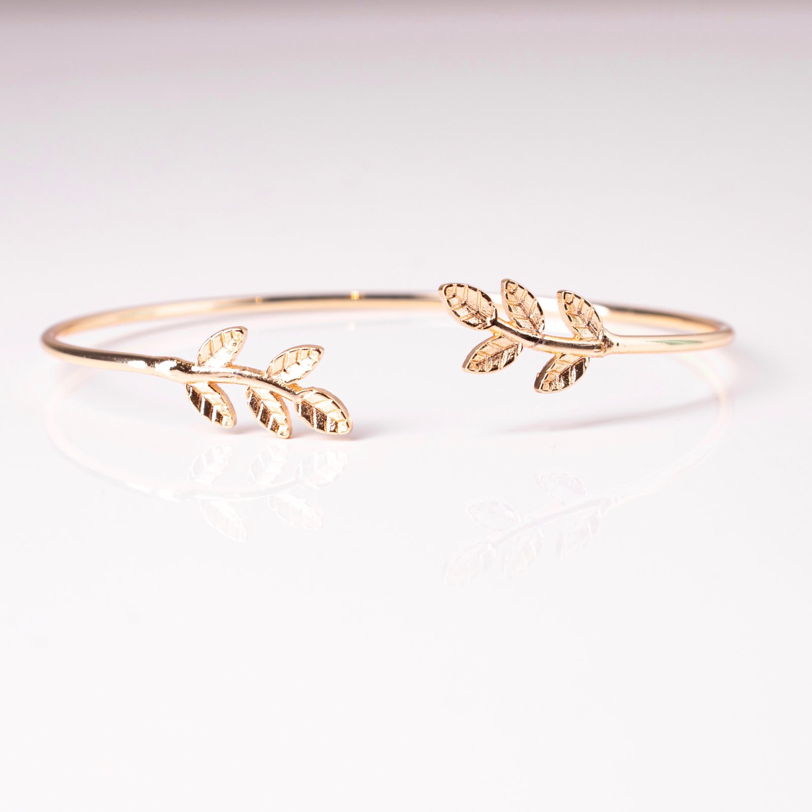 GOLDEN TREE LEAF BRACELET  - Image 2