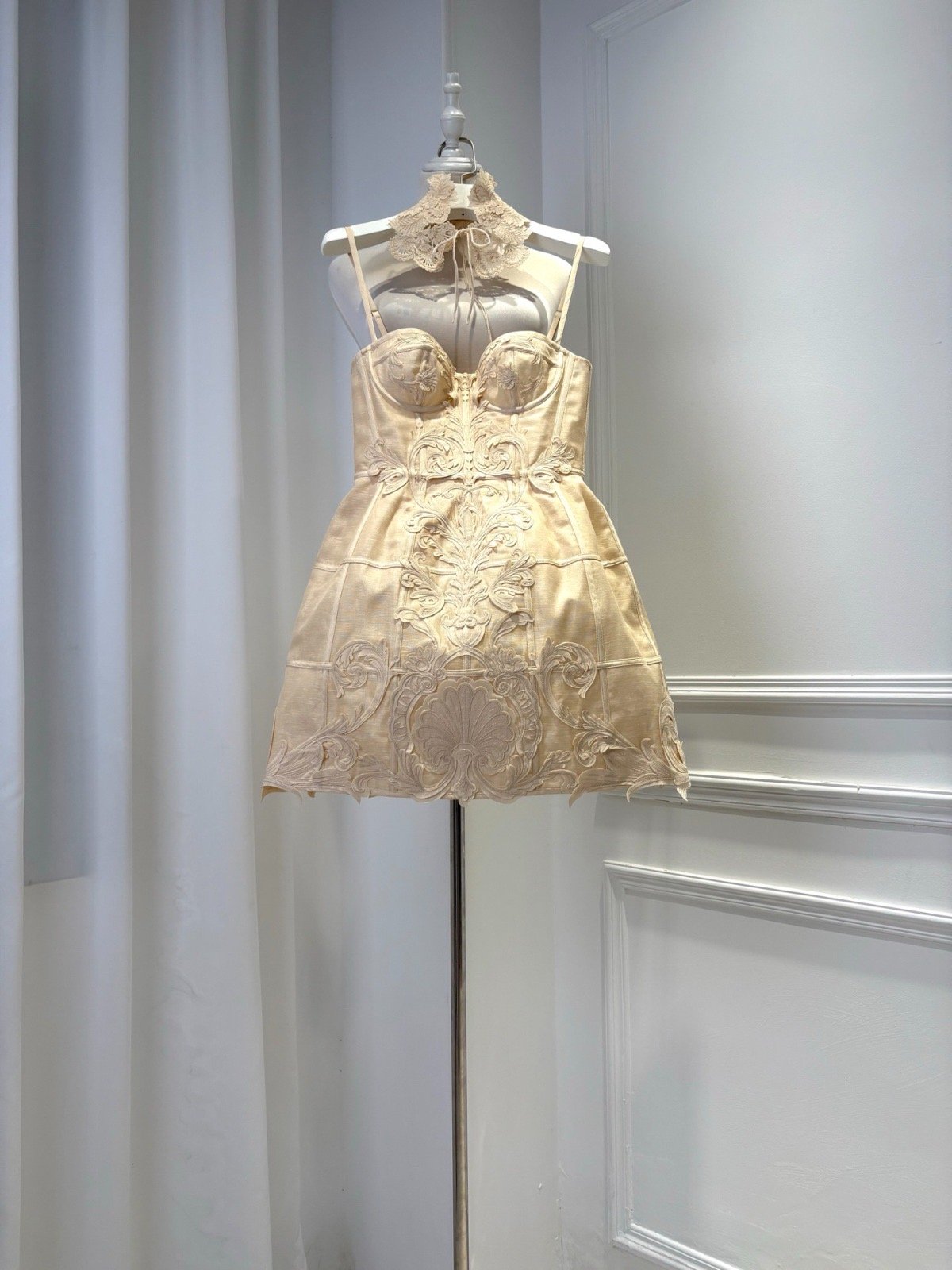 Filigree Mini Dress زيمرمان - صورة 3